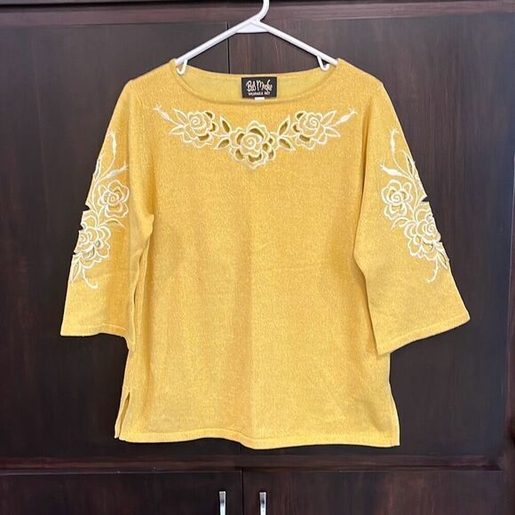 Bob Mackie Yellow Shimmery Metallic Threading Cut-Out Flowers Sweater - Picture 1 of 6